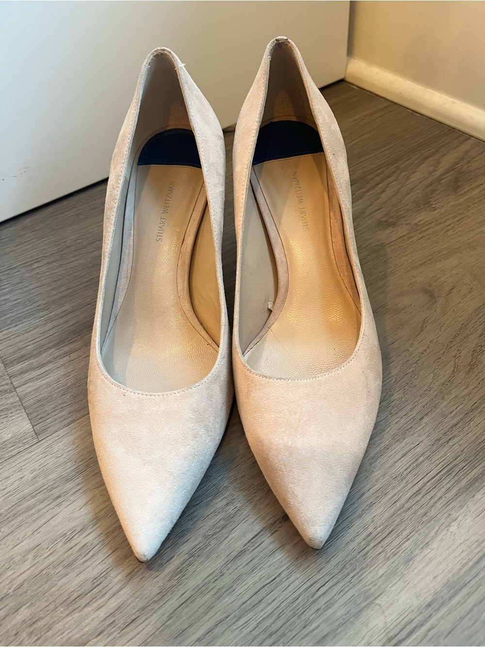 Stuart Weitzman Beige Suede Pointed Toe Kitten Heels Pumps Made in Spain Size 7
